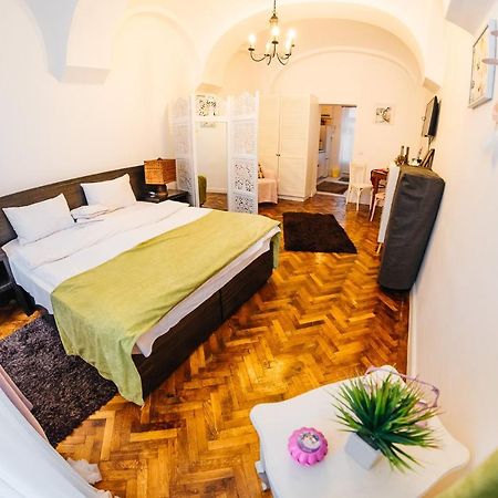 Christa Central 1 Sibiu Luaran gambar