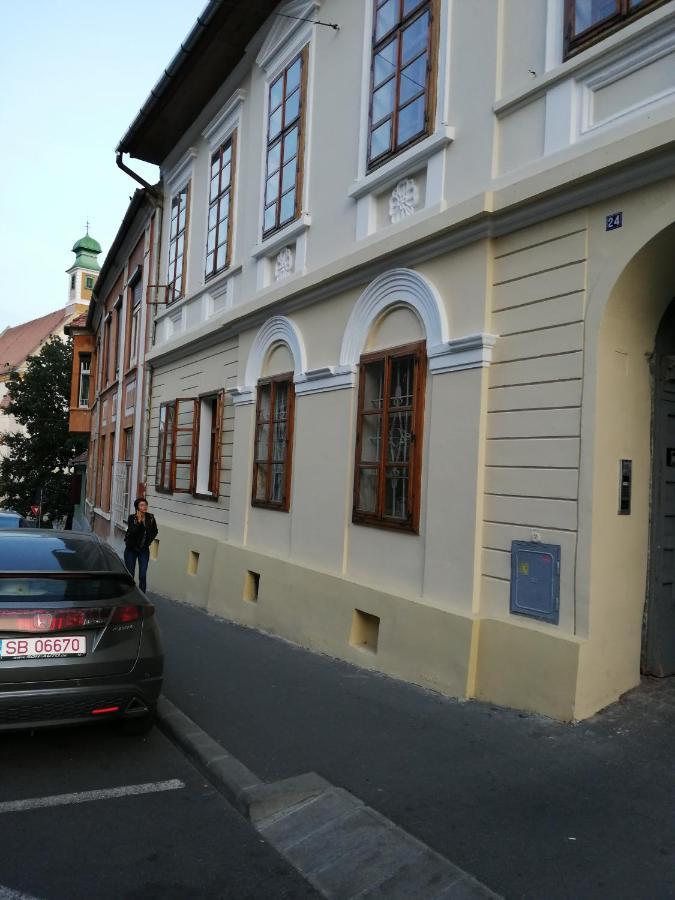 Christa Central 1 Sibiu Luaran gambar