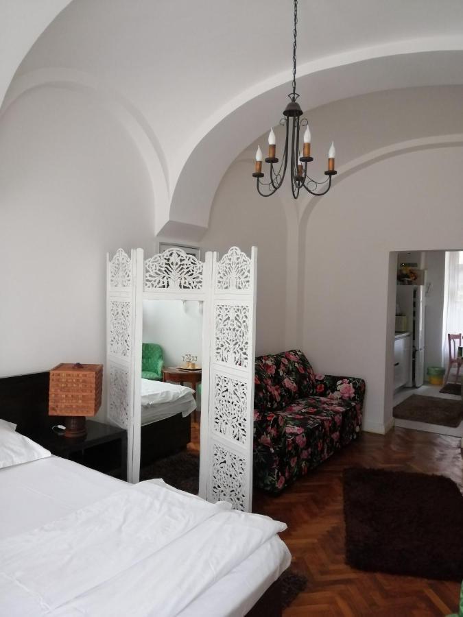 Christa Central 1 Sibiu Luaran gambar