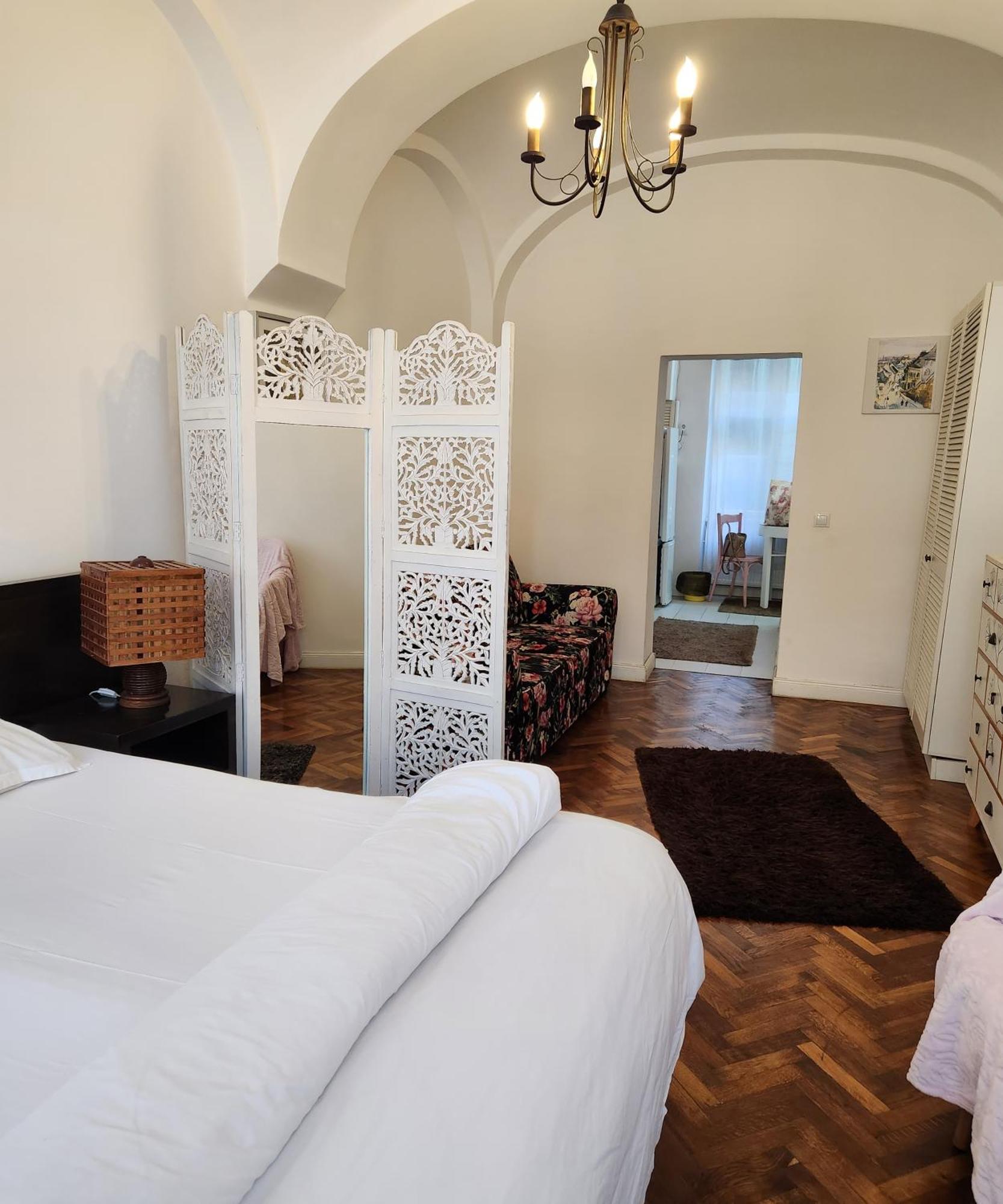 Christa Central 1 Sibiu Luaran gambar