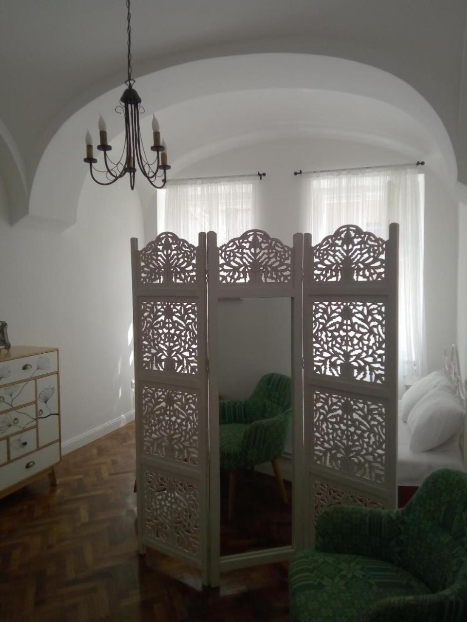 Christa Central 1 Sibiu Luaran gambar