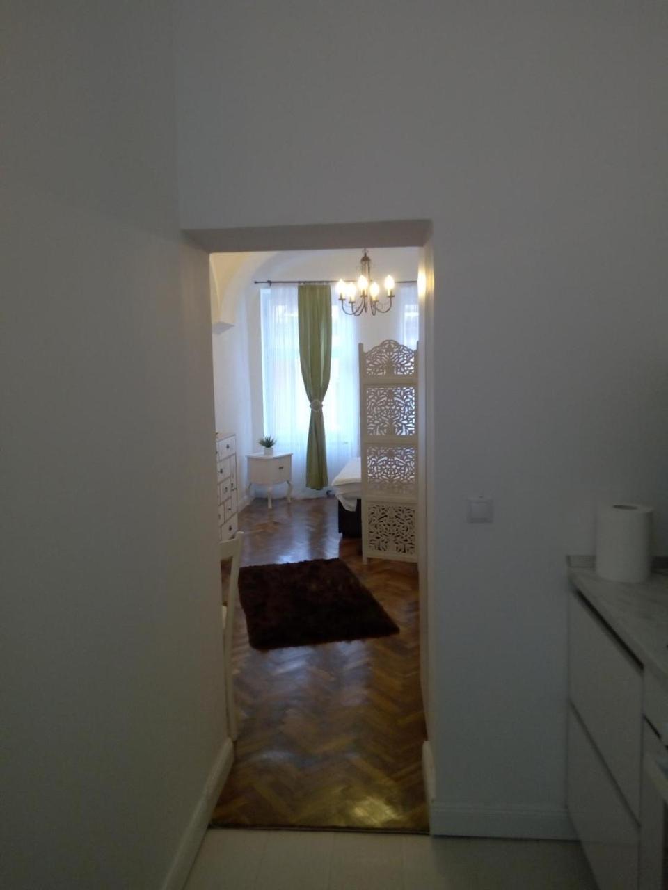 Christa Central 1 Sibiu Luaran gambar