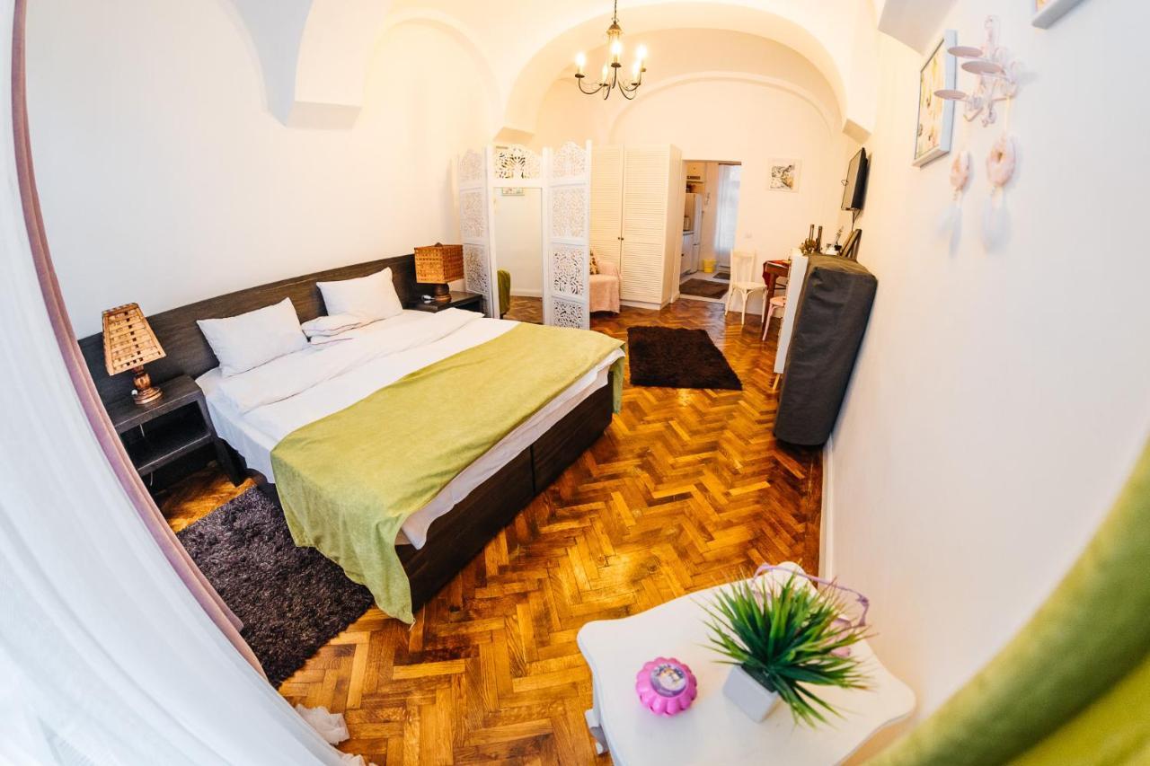 Christa Central 1 Sibiu Luaran gambar